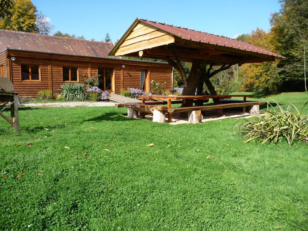 Le Moulin Berthon Panzió Vernusse Kültér fotó