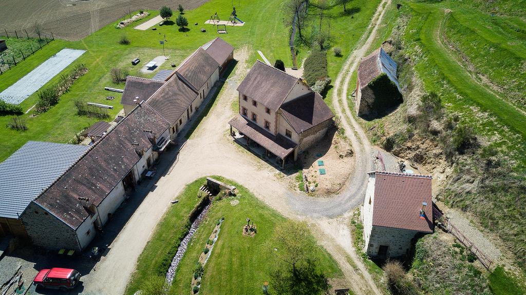 Le Moulin Berthon Panzió Vernusse Kültér fotó