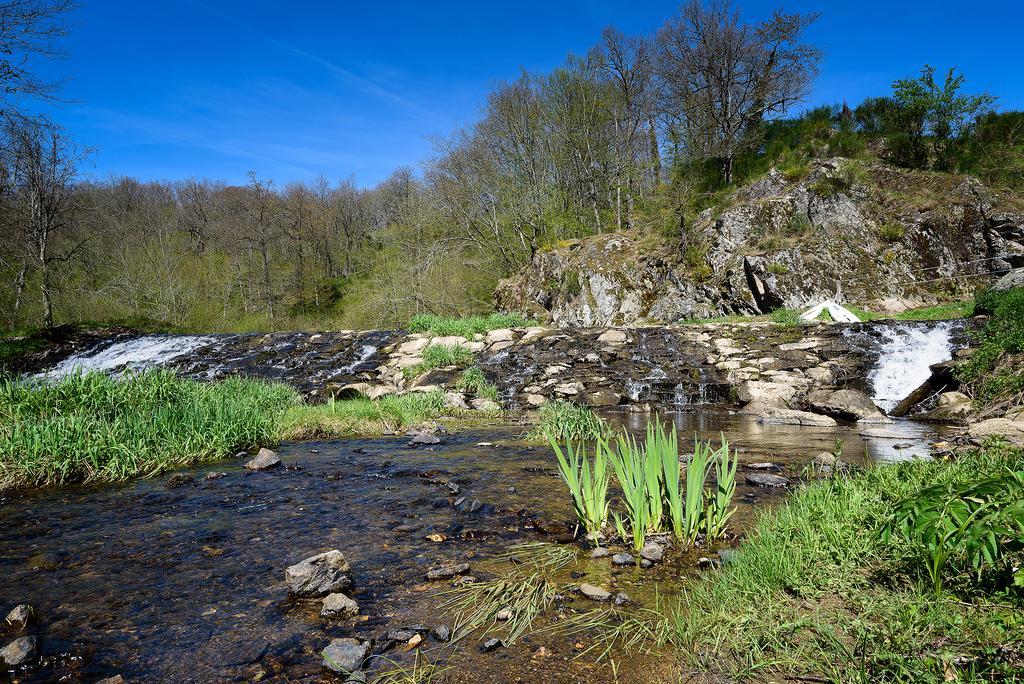 Le Moulin Berthon Panzió Vernusse Kültér fotó